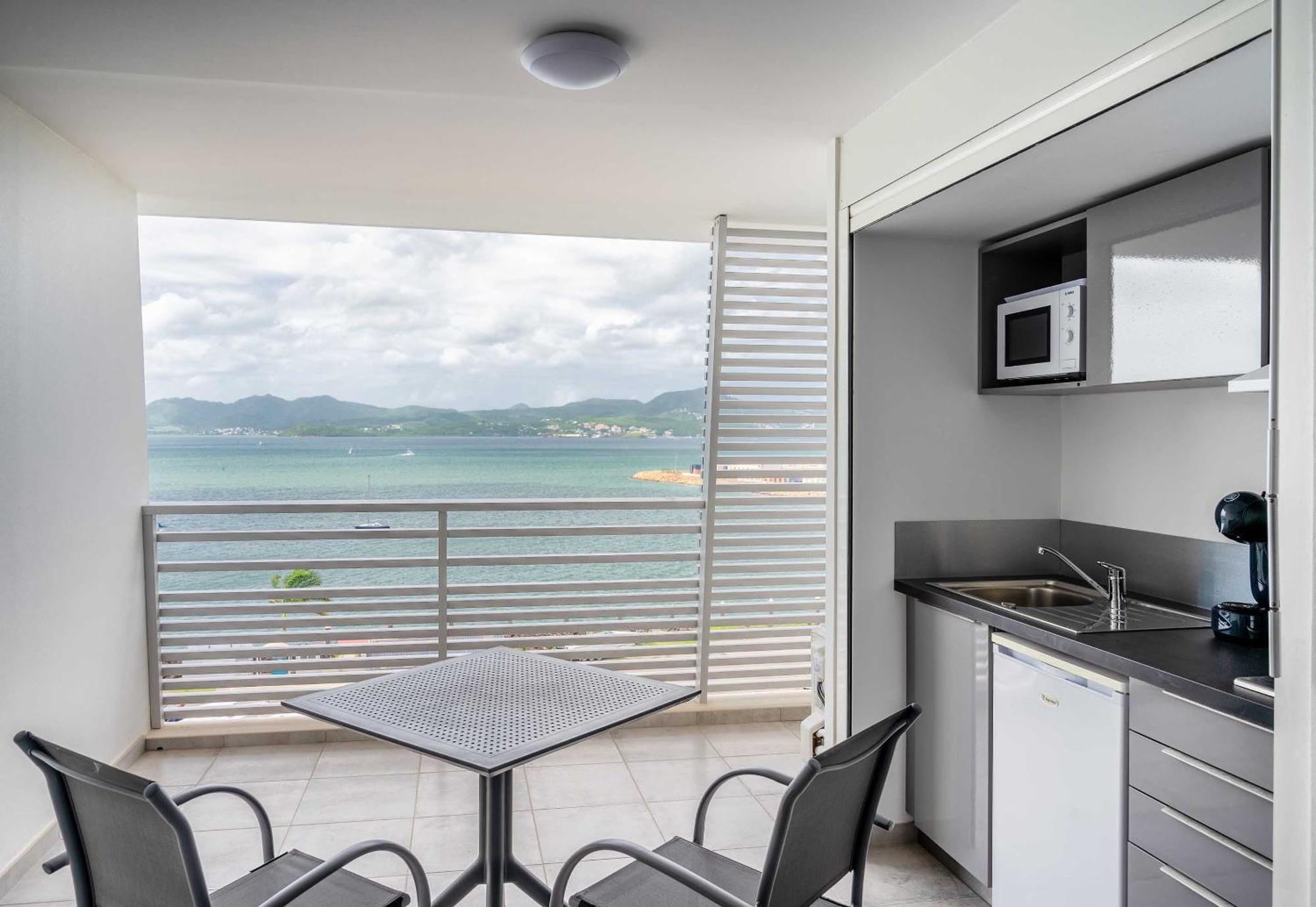 B&B Home Fort-De-France Marina 外观 照片